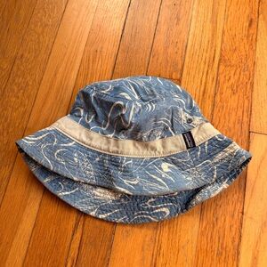 Patagonia, blue and cream fish print bucket hat